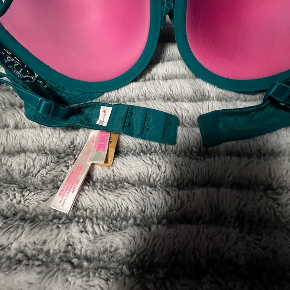 Victoria Secret PINK Push Up Bra NWT - Picture 3 of 3